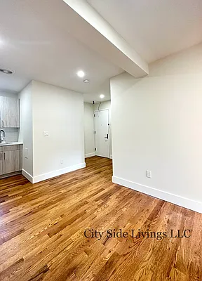 Rented by Artur Gutman, LREB | media 7