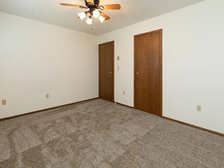 Fargo, ND Maplewood Bend Apartments | Bedroom