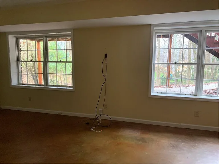 3896 Parkcrest Dr — Photo 13