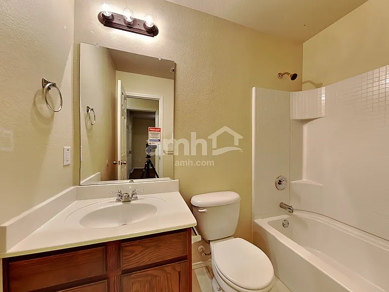 10305 Fossil Valley Dr — Photo 15