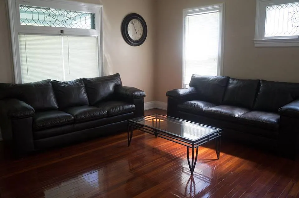 8 bed, 2716 sqft, $500 — Photo 4