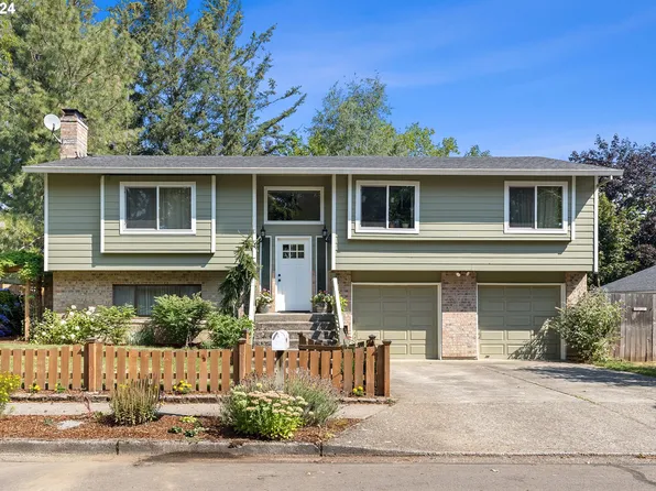 1117 SE 26th St, Troutdale, OR 97060