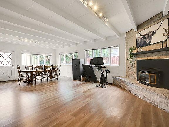 5th image of 303 Louis Ln