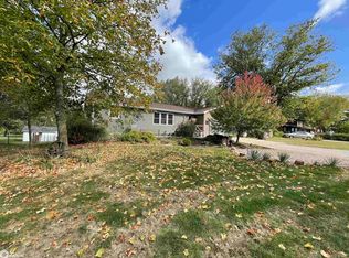 1319 E Grant St, Centerville, IA 52544