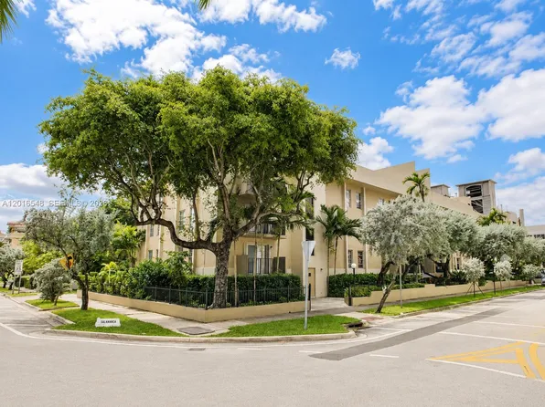 110 Salamanca Ave #Ph, Coral Gables, FL 33134