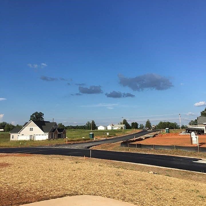 2nd image of 0 Arbor Pl Lot 1