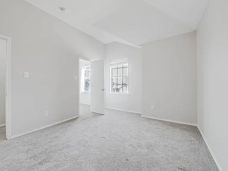 329 Highland Glen Dr — Photo 24