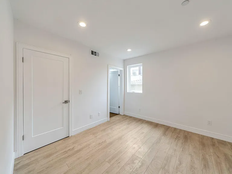 7106 Ramsgate Ave — Photo 6