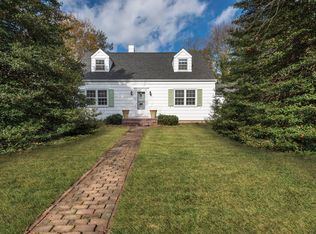 131 Herrick Rd, Southampton, NY 11968