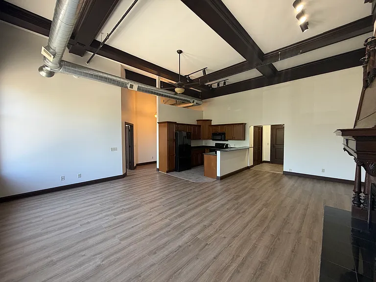 400 N Main St #310 — Photo 4