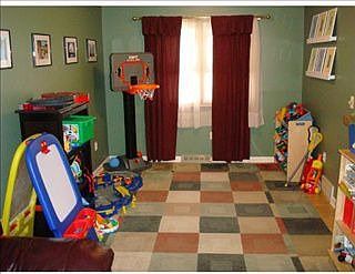 5th image of 8048 Trina Cir
