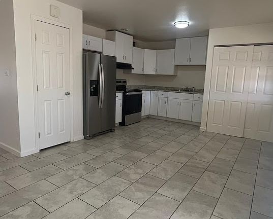 4th image of 3231 W Stella Ln #1A