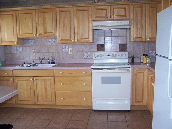 2nd image of 518B Portsmouth Dr
