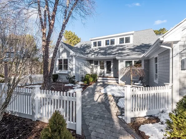 12 Forest Edge, Plymouth, MA 02360
