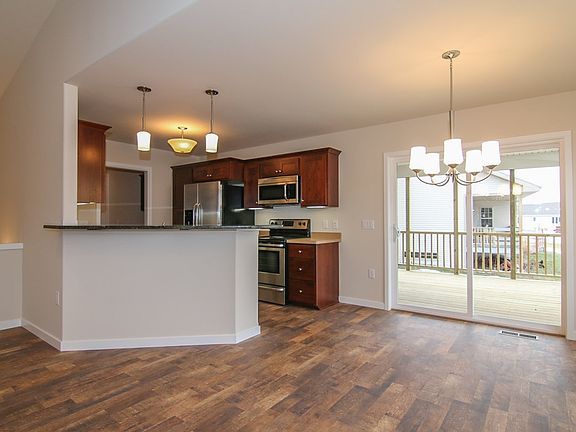 4th image of 360 Buena Vista Dr