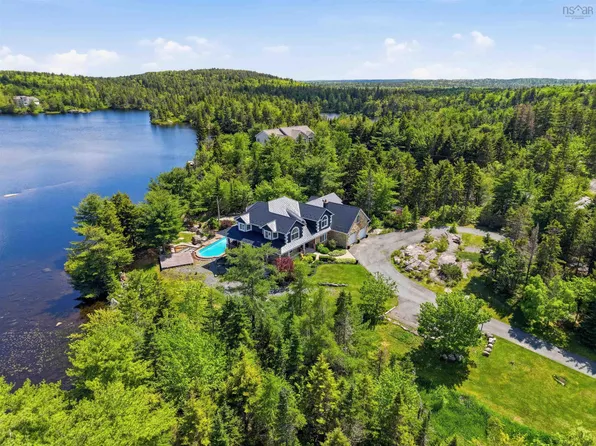 96 Lake Mist Dr, Hammonds Plains, NS B4B 1X2