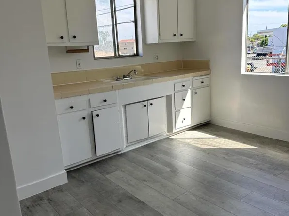 1650 W 209th St #6, Torrance, CA 90501