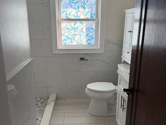 3rd image of 94-96 Russell St #2