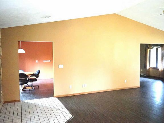 4th image of 2786 Atherton Ln