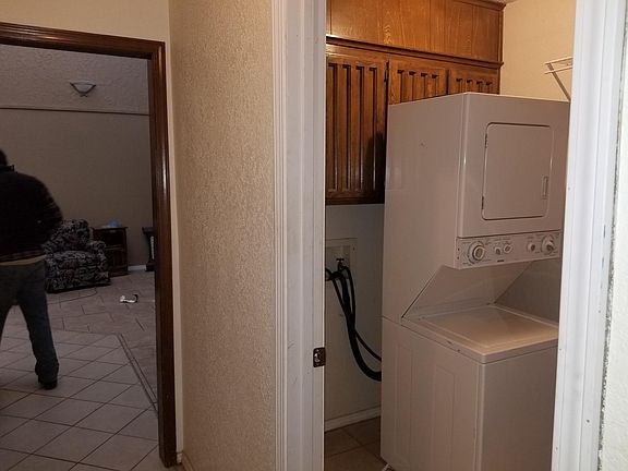 5th image of 8424 S Harp Blvd
