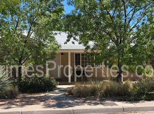 1610 Aliso Dr NE, Albuquerque, NM 87110