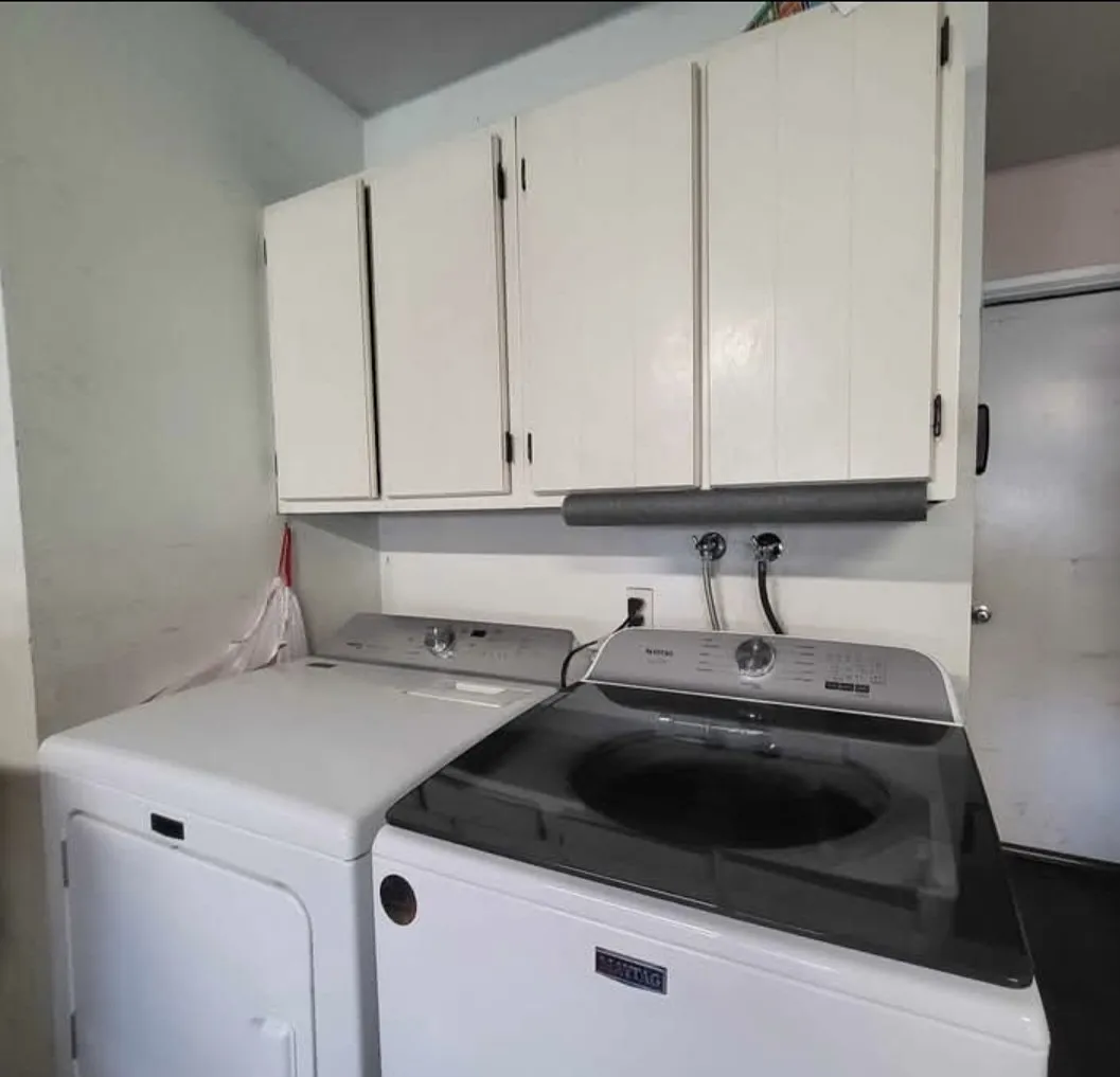 Studio, 400 sqft, $1,900 — Photo 1