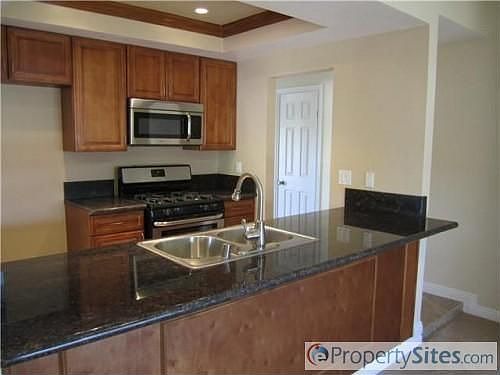 2nd image of 2030 Oak Hill Dr