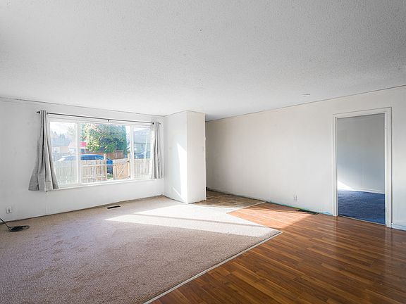 3rd image of 928 Sherbrooke Ave