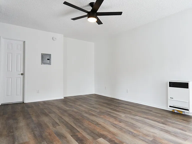 4076 Redwood Ave #1 — Photo 6