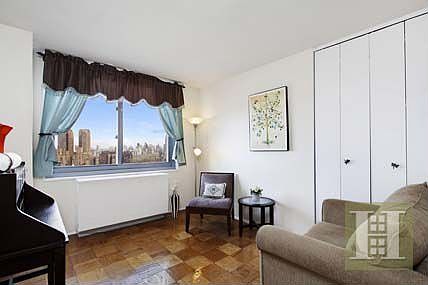 3rd image of 2021 Broadway #27H