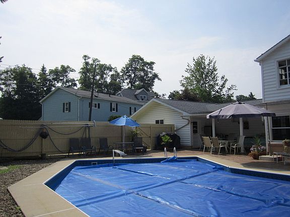 3rd image of 2617 Bedford St