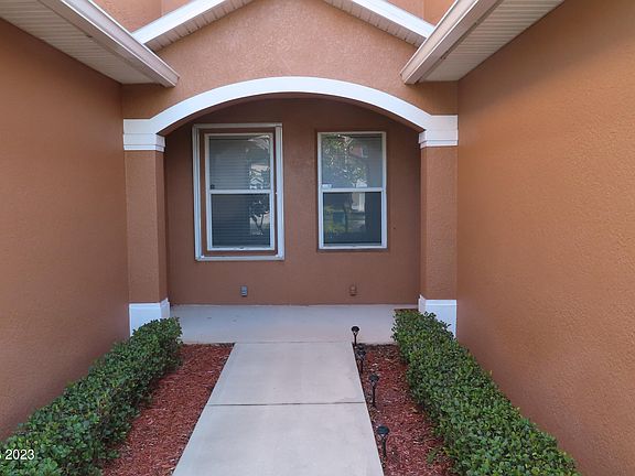 2nd image of 1050 Venetian Dr Unit 104
