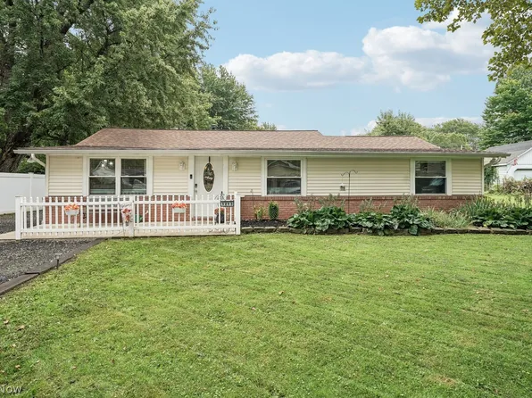 1213 Argyle Dr, Madison, OH 44057