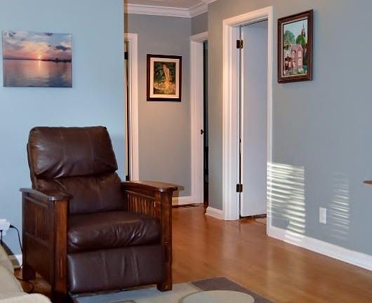 3rd image of 2588 Millbrook Dr