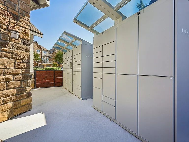 Vine + Vail Townhomes and Apartments — Photo 38