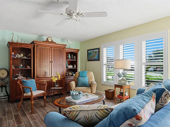 4th image of 510 CIRCLEWOOD DRIVE #P1-2