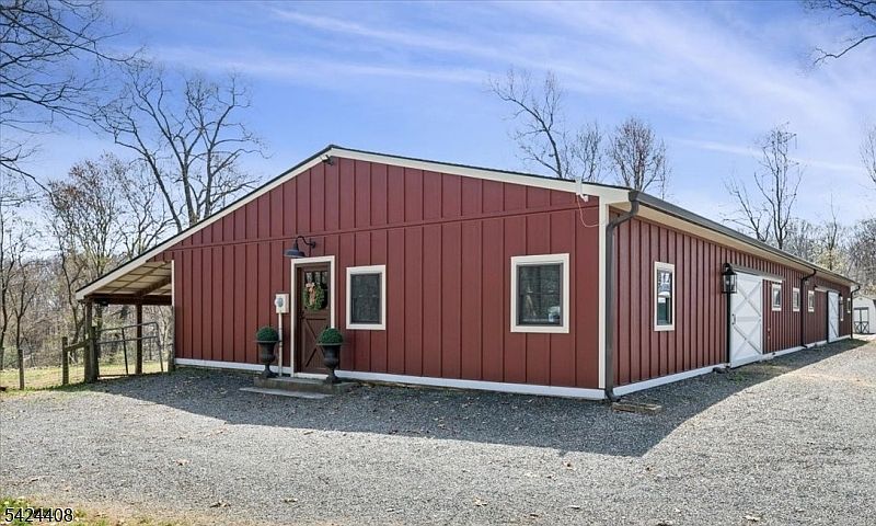 1st image of 75 Farmersville Rd