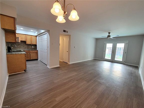 2nd image of 2827 N Ohenry Blvd APT F