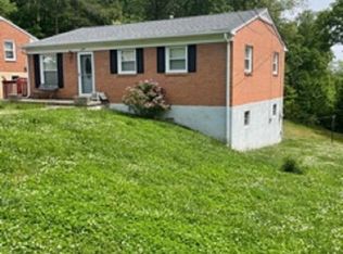 1205 Mountain Rd, Martinsville, VA 24112