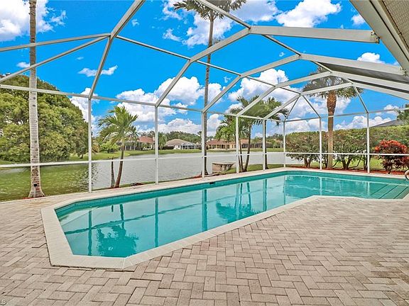2nd image of 19522 Devonwood Cir