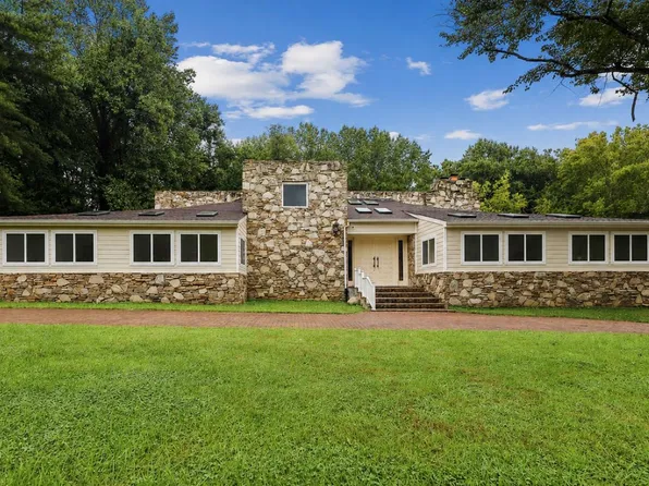 11701 Locust Dale Ct, Bowie, MD 20721