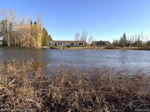 4052 S River Rd, Cheboygan, MI 49721