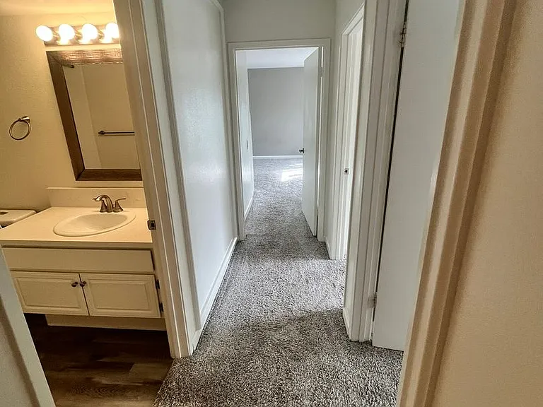8126 Camino Tranquilo — Photo 18