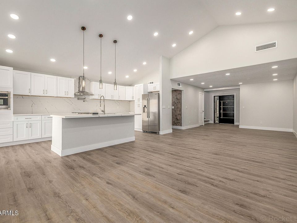 1st image of 412 E UTOPIA Road