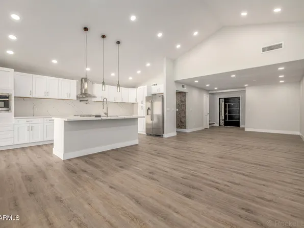 412 E UTOPIA Road, Phoenix, AZ 85024