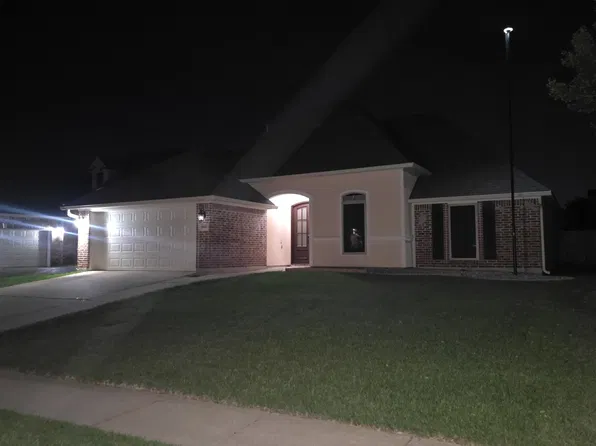 563 Chinquipin Dr, Bossier City, LA 71111