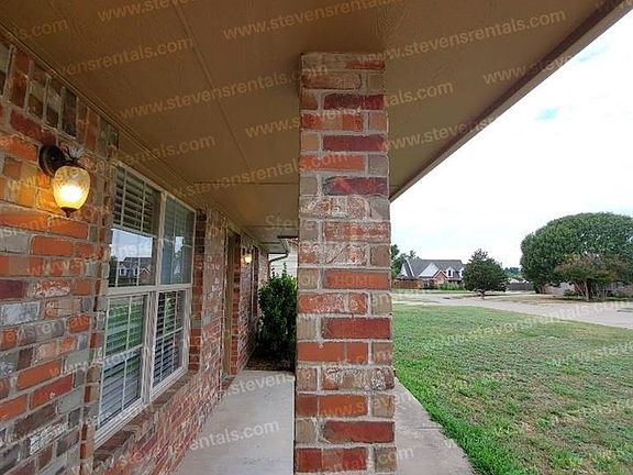 4th image of 6212 NW Birch Ave