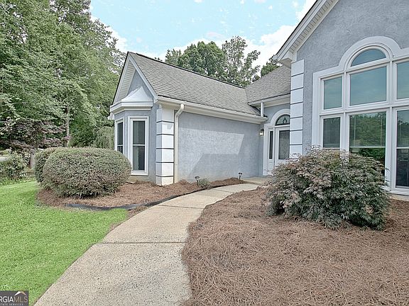 3rd image of 304 Lamella Ln
