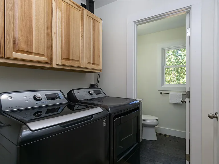 27 M L Reagan Dr — Photo 17