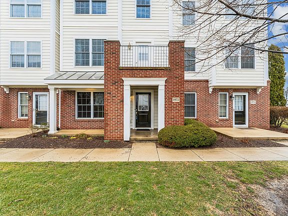 4th image of 5972 Woodshire Dr #202